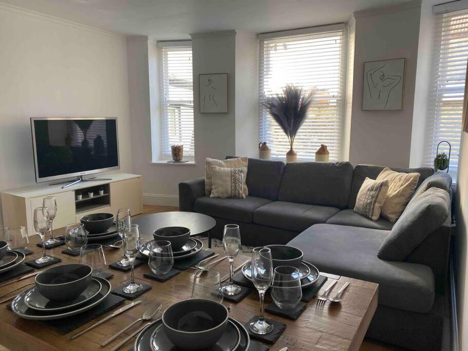 Charming Apartment Barbican/Hoe Parking,Courtyard! Plymouth Exterior photo